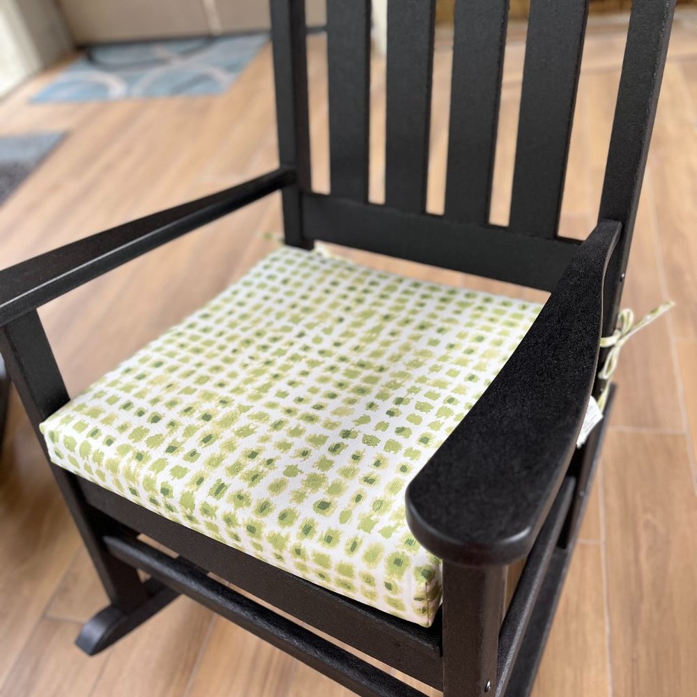 Pillow Perfect 20" X 20" Outdoor Chair Cushion - in green modern check